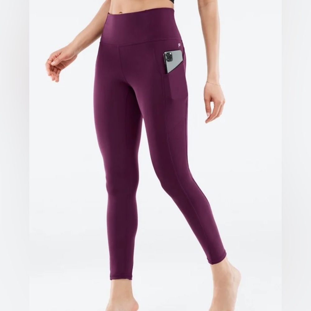 Fabletics Oasis High-Waisted Pocket Legging